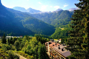 View-stunning 2 BR apartment in the heart of Alps, Sella Nevea